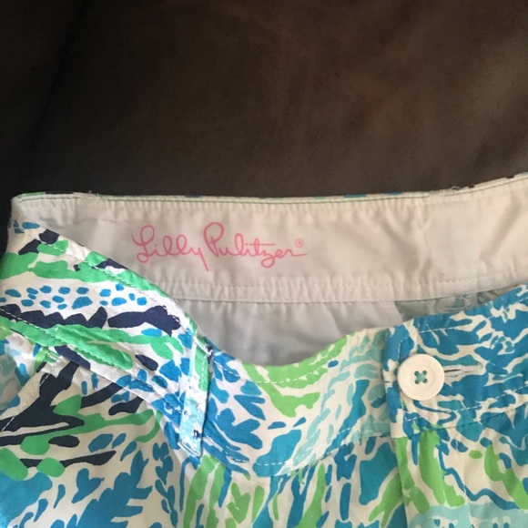 Lily Pulitzer shorts. Great design and color hardly worn - Picture 3 of 4